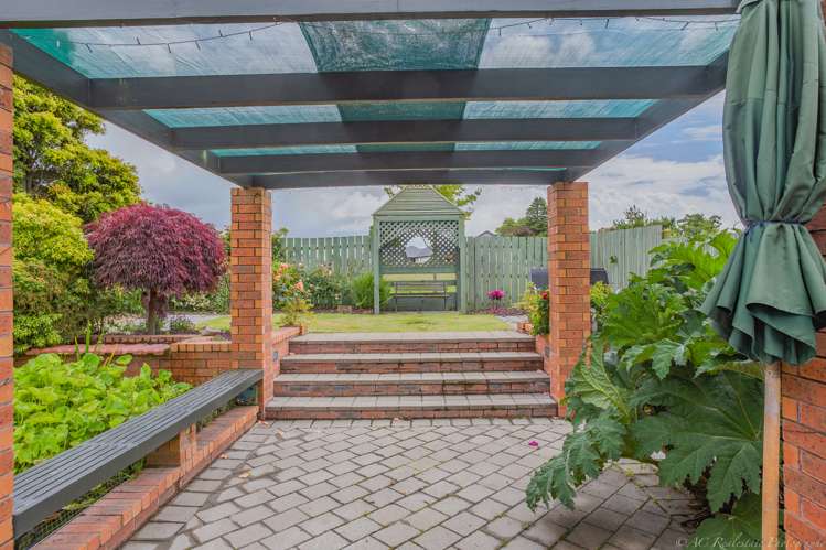 45 Pages Road Marchwiel_18