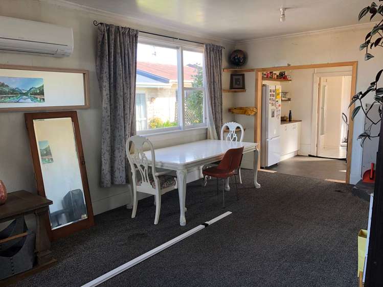 27 Baker Street Caversham_17