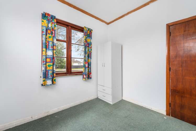 2 Hobson Place Takaro_12