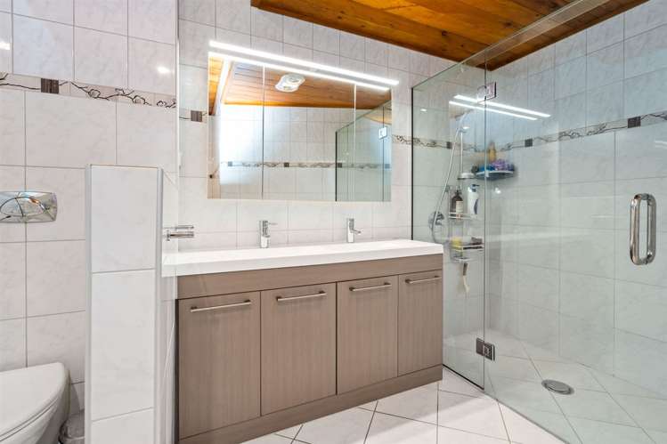 14 Dundas Road Riverside_14