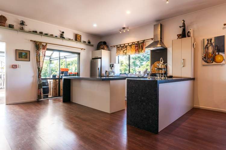 152 Trig Hill Road Waiheke Island_11