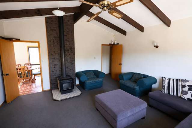 396 Ormond Road Lytton West_2