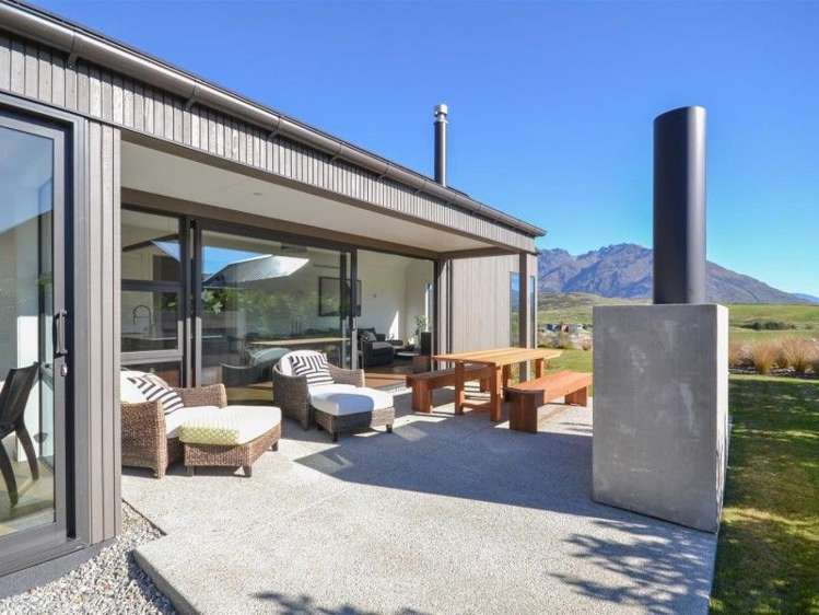 48 Falconer Rise Jacks Point_11