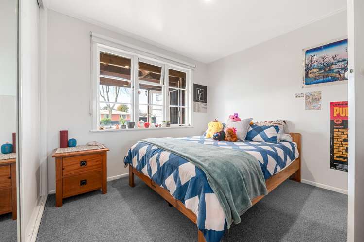 9 Richan Street Glenview_9
