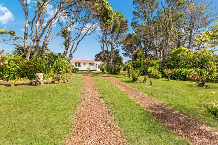 13 Te Ahuahu Road Piha_14