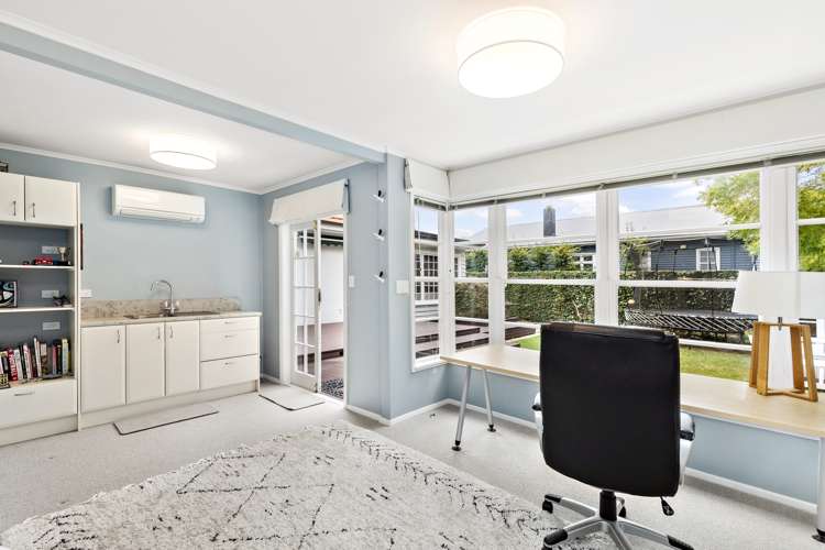 34 Penrose Street Woburn_15