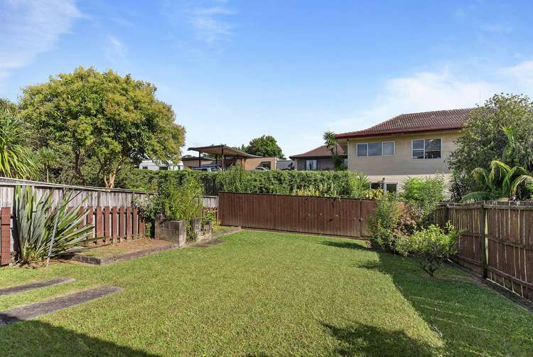 2/12 Sherie Place Howick_20