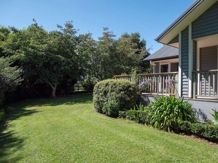 35 ORAM DRIVE Turitea_6