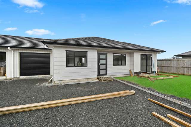 2/9 Tiro Place Rototuna North_1