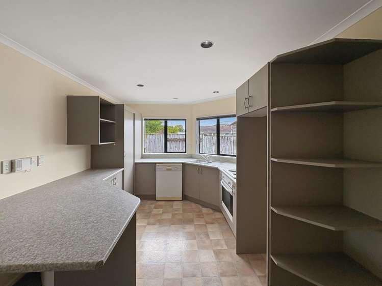 25A Vernon Avenue 10930_1