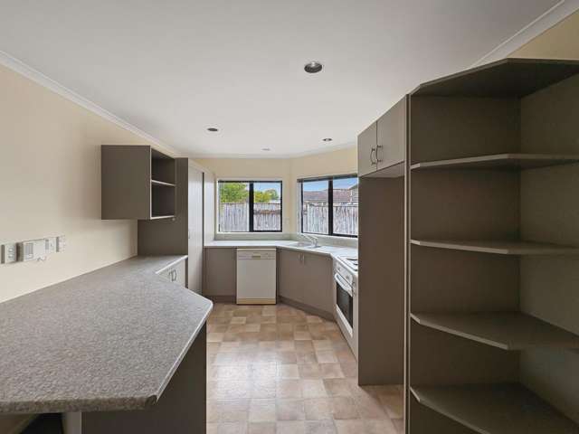 25A Vernon Avenue 10930_1