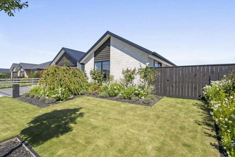 17 Vitalia Crescent Lincoln_24