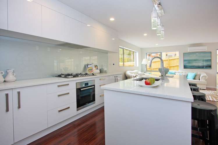 66 Mountain Road Mangere Bridge_2