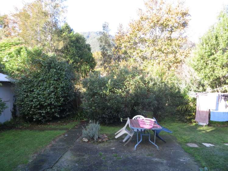 2 Farmer Street Te Aroha_11