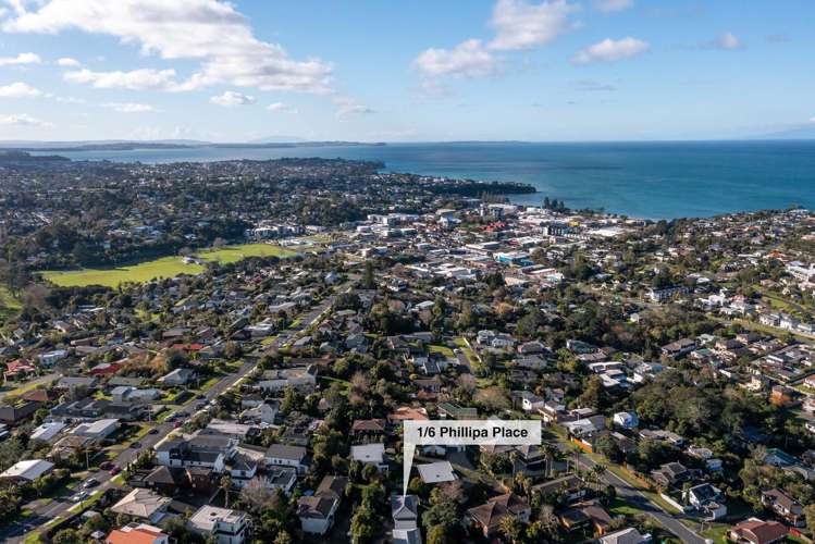 1/6 Phillipa Place Browns Bay_24