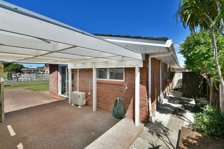 1/70 Florence Avenue Orewa_15