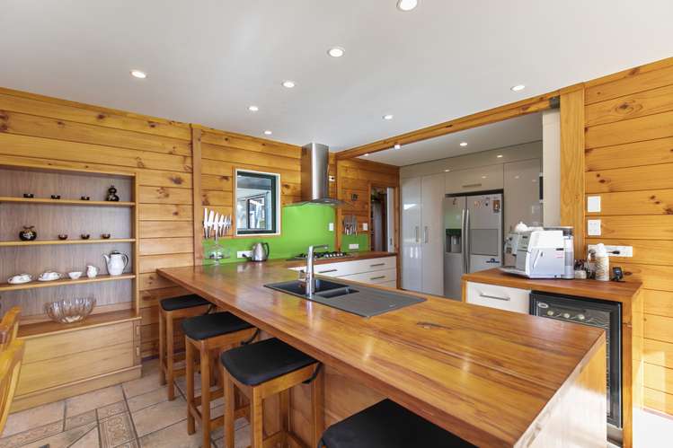 85 Awanui Rise Papakura_1