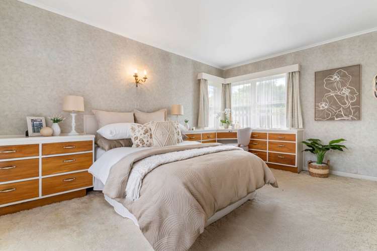 33 Awarua Crescent Orakei_14