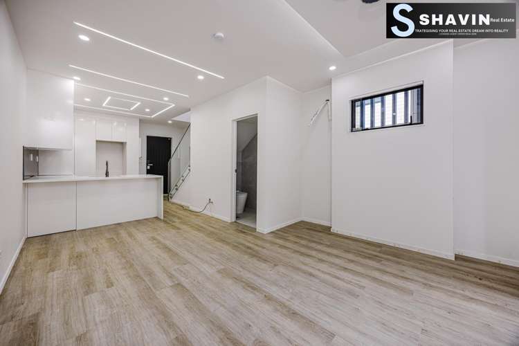 84 Kirkbride Road Mangere_13