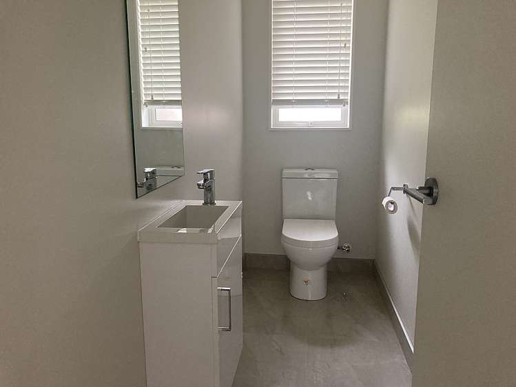 1 Portofino Point Karaka_16