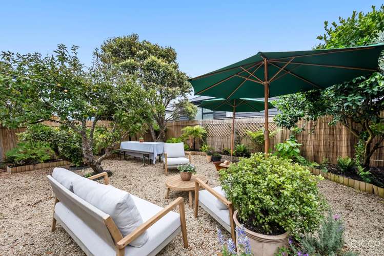 13 Plunket Avenue Petone_16