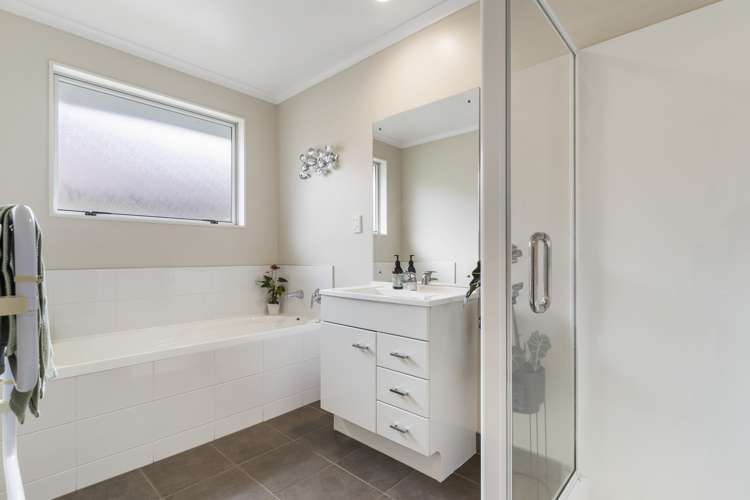 17 Northbrook Close Greenhithe_13