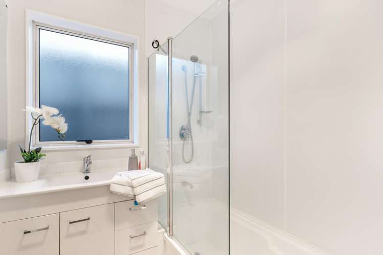 1/11 Kopara Place Clendon Park_13