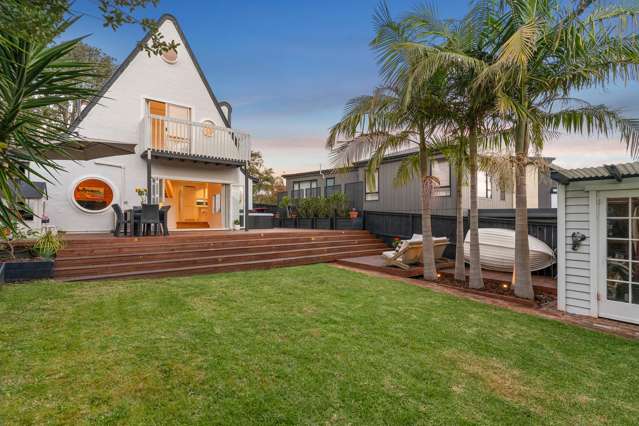 ALPINE-INSPIRED COASTAL LIVING IN RANGI ZONE