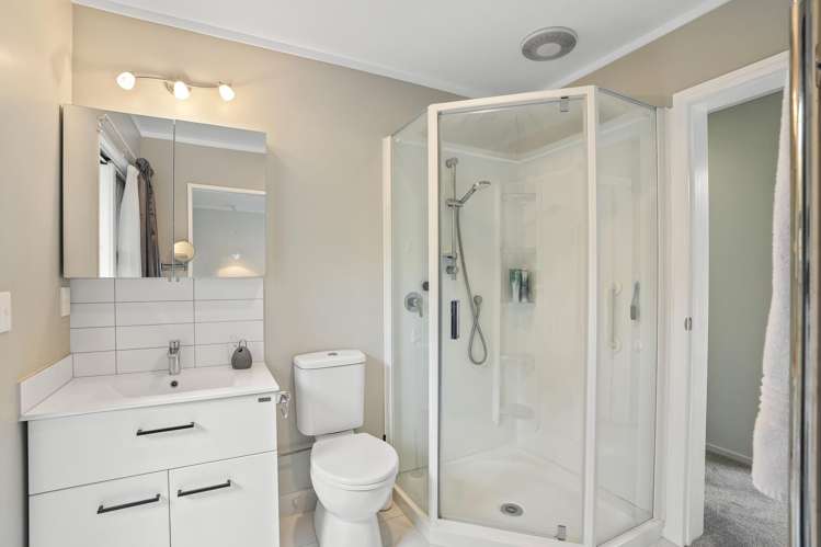 2/3 Tiri View Place Torbay_5