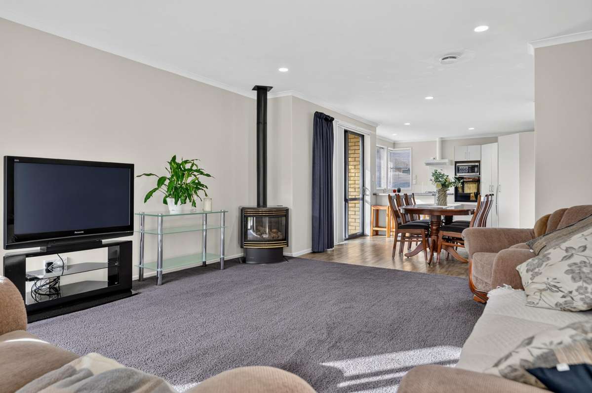7 Kingroyal Lane_5
