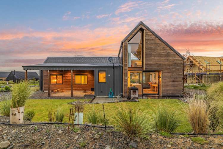 50 Luge Loop Castle Hill_27