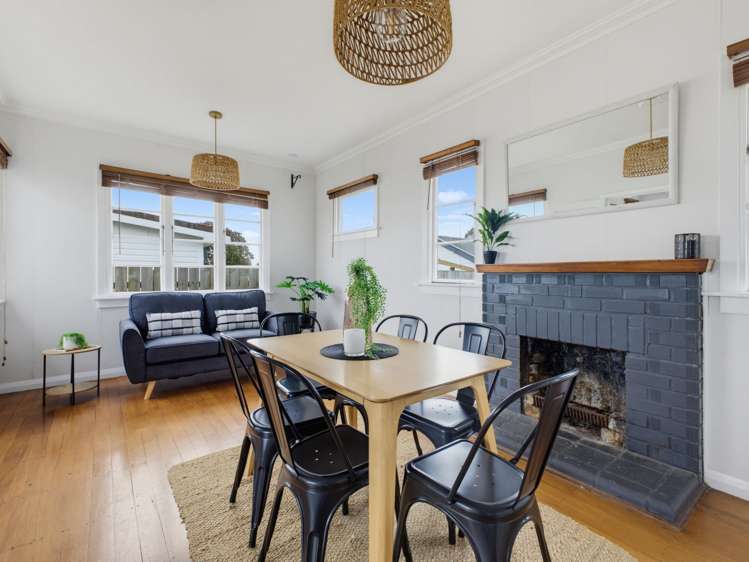 403 Carrington Street_3