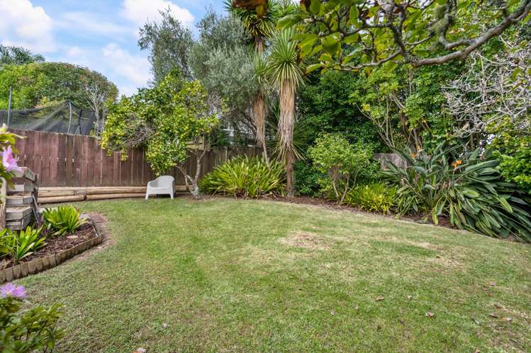 2/3 Whitby Crescent Mairangi Bay_41