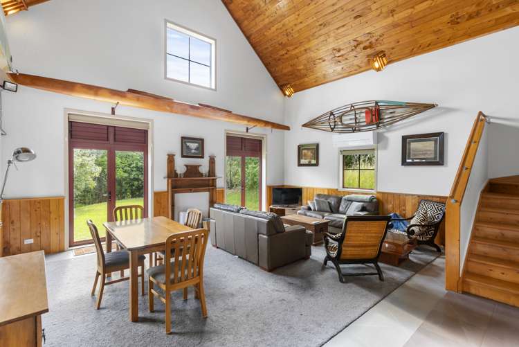 48 Attwood Road Paremoremo_15