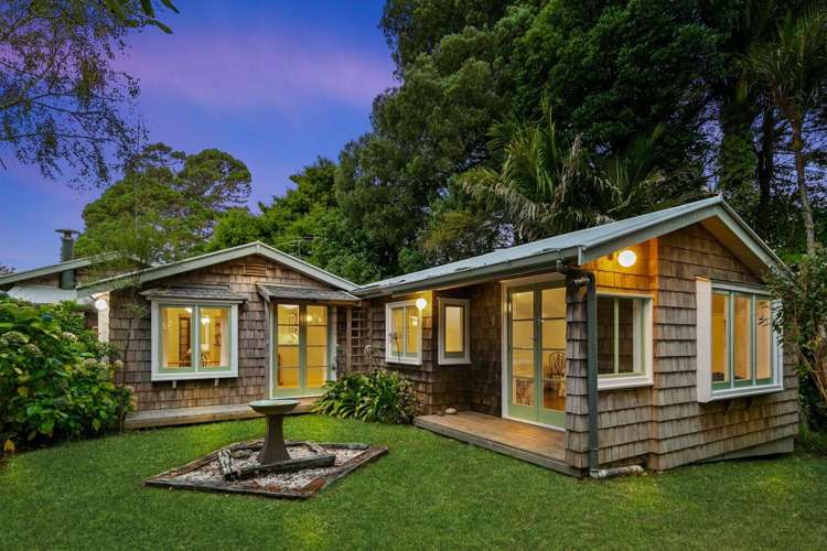 103 Hinau Road Muriwai Valley_12
