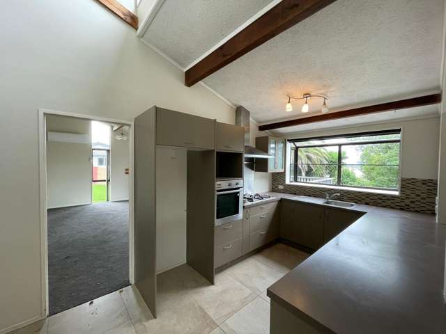 18 Oreti Place Clover Park_3