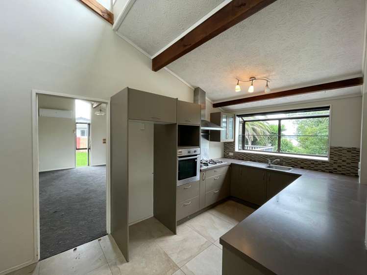 18 Oreti Place Clover Park_3