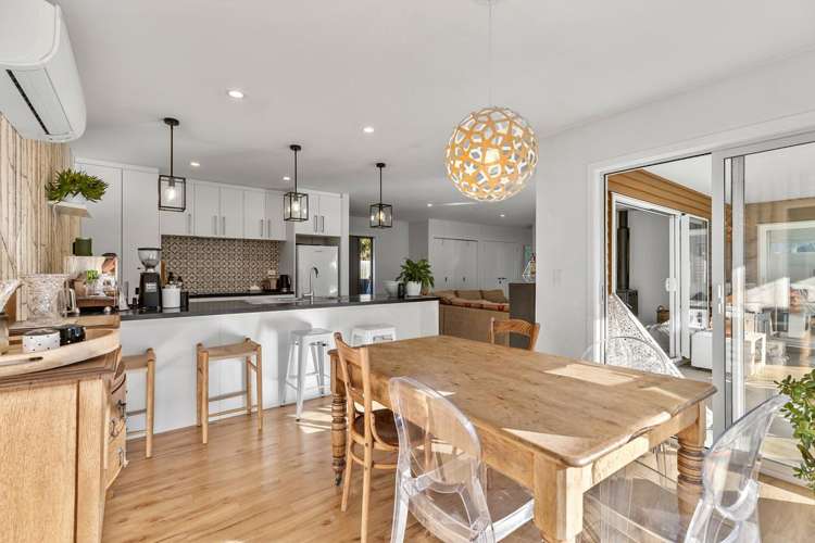 4 Warbler Lane Albert Town_1