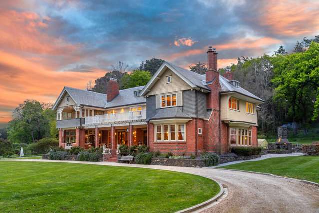 Racecourse Hill homestead saved from demolition back on the market