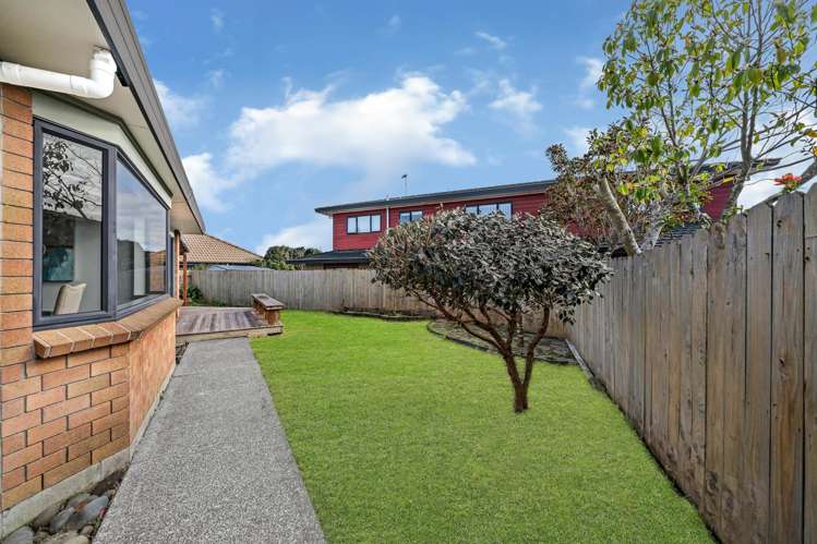 2/12 Solana Court Botany Downs_28