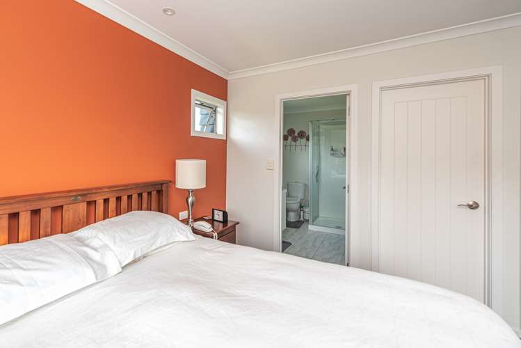 2 Gilligan Close College Estate_9