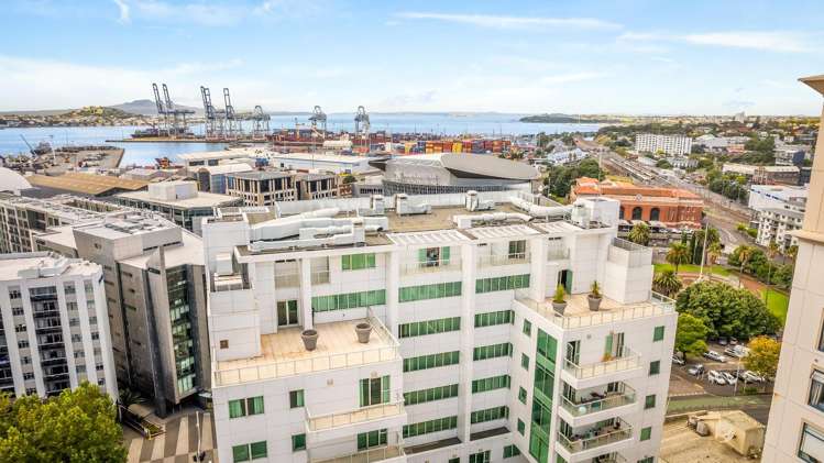 Flat 1202/85 Beach Road City Centre_28