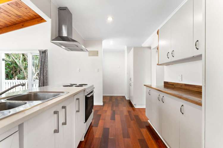 34 Kingdale Road Henderson_12