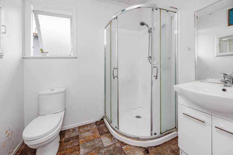 9 President Avenue Papakura_11