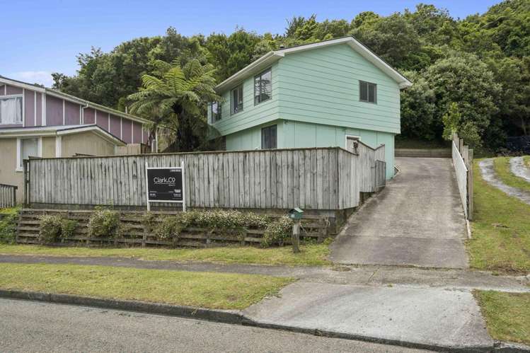 50 Cardiff Crescent Cannons Creek_12