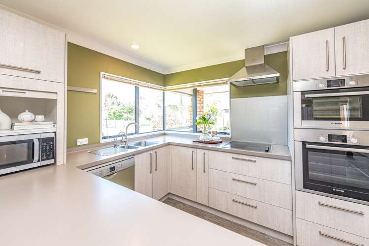 12 Norfolk Drive Otamatea_7