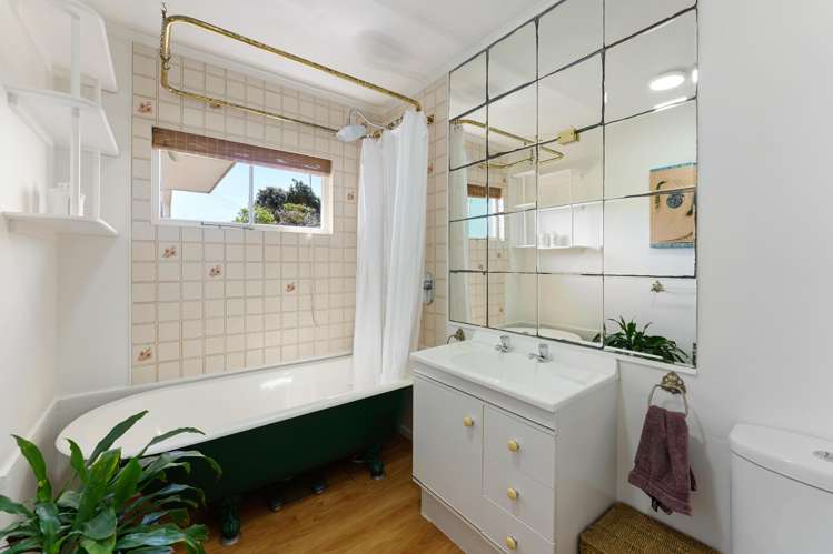 6 Rangiuru Road Otaki Beach_12