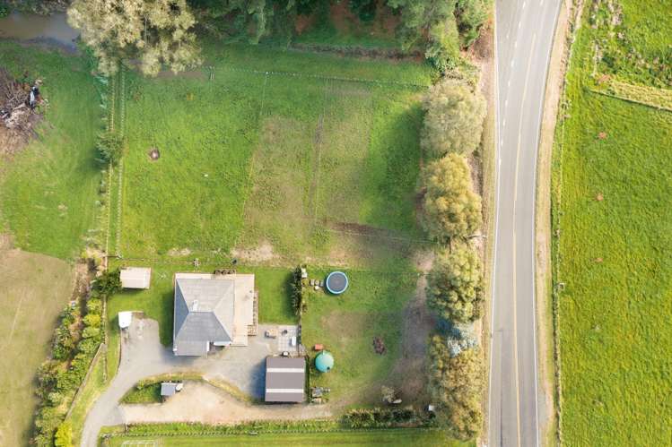 8 Knorp Street Halcombe_19