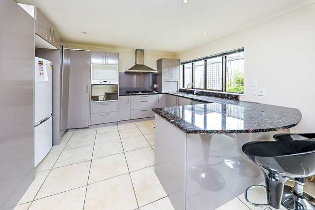4 Gibbston Crescent Flat Bush_1