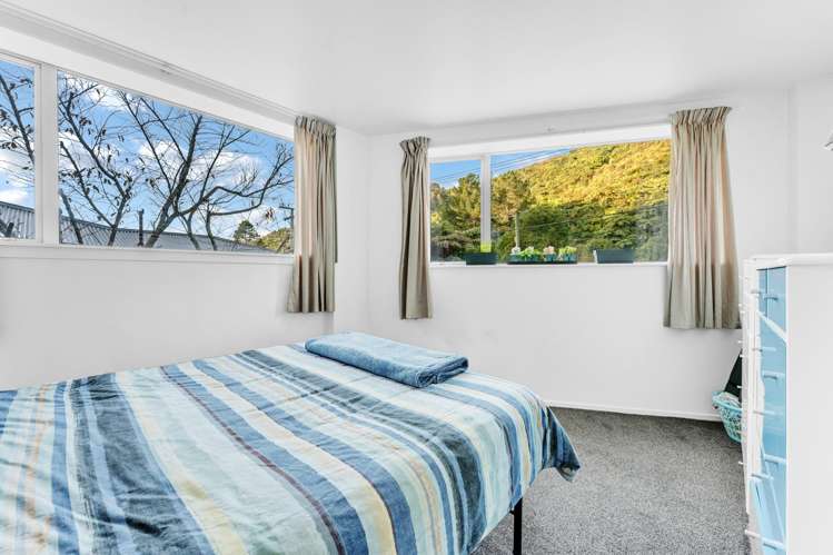 70 Sunny Grove Wainuiomata_20